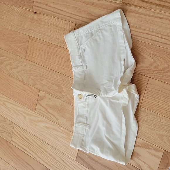 Abercrombie white shorts - Picture 2 of 4